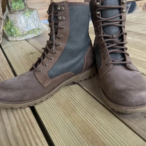 UGG BRown Leather Boots size US 11 Mens Lace Up Waterproof - Picture 5 of 10